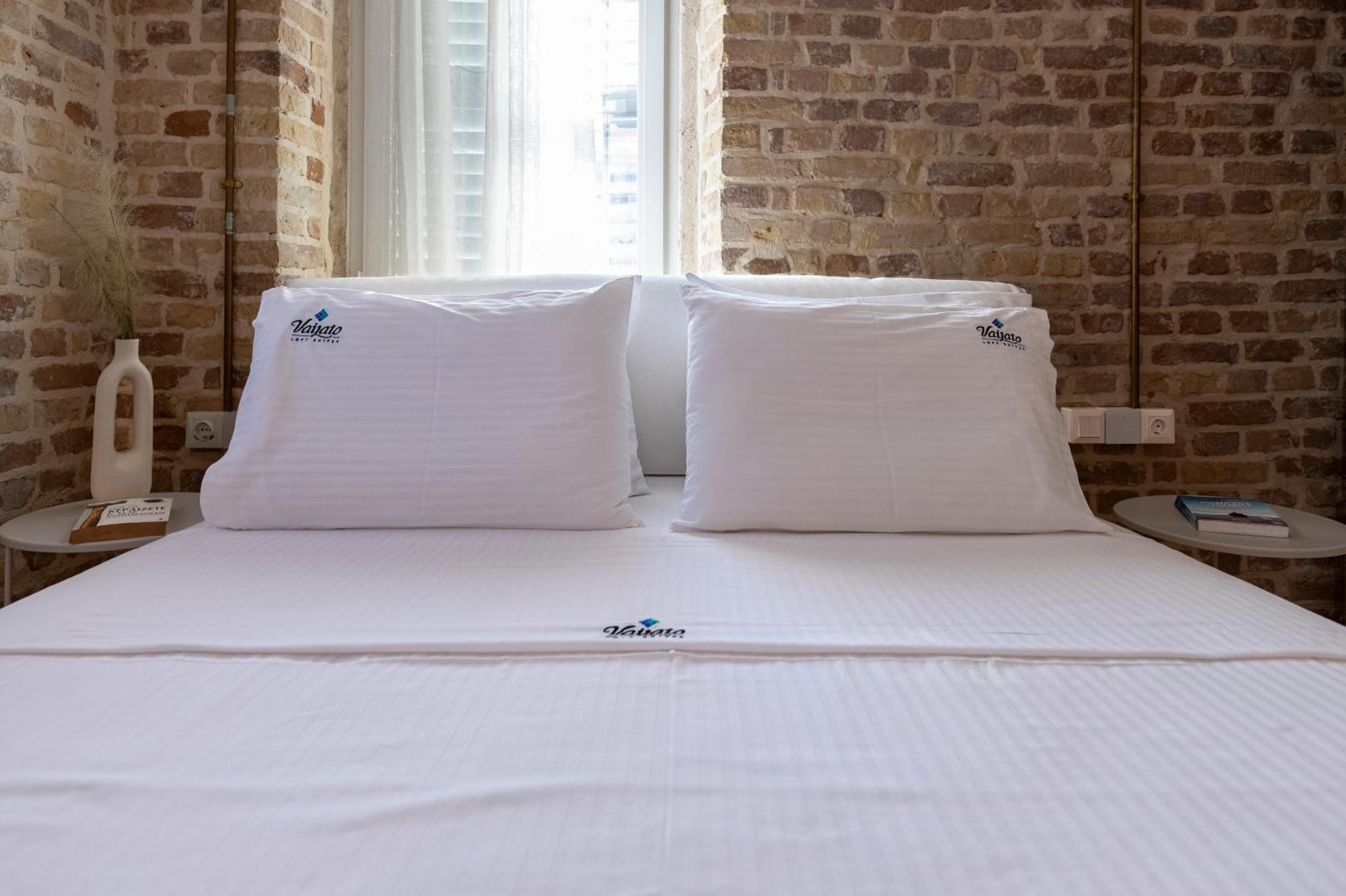 Vailato Swan White * Corfu (city)